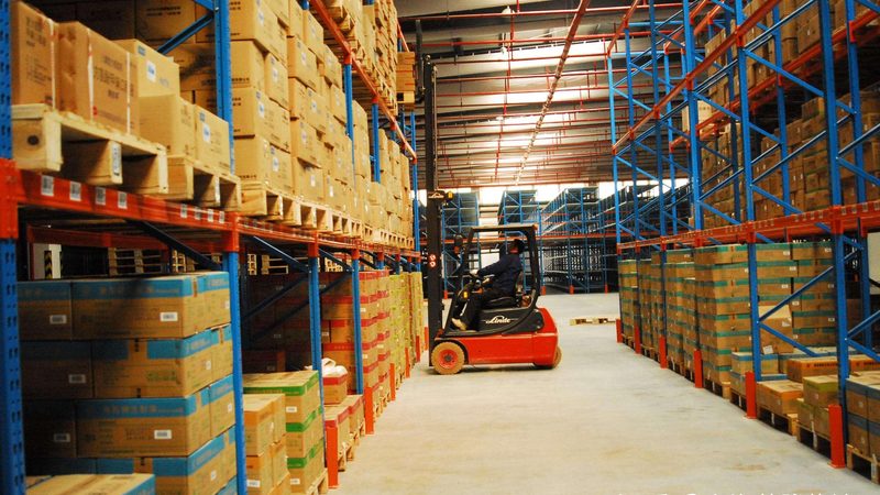 揭秘塑料托盘：材质、应用与选购要点
